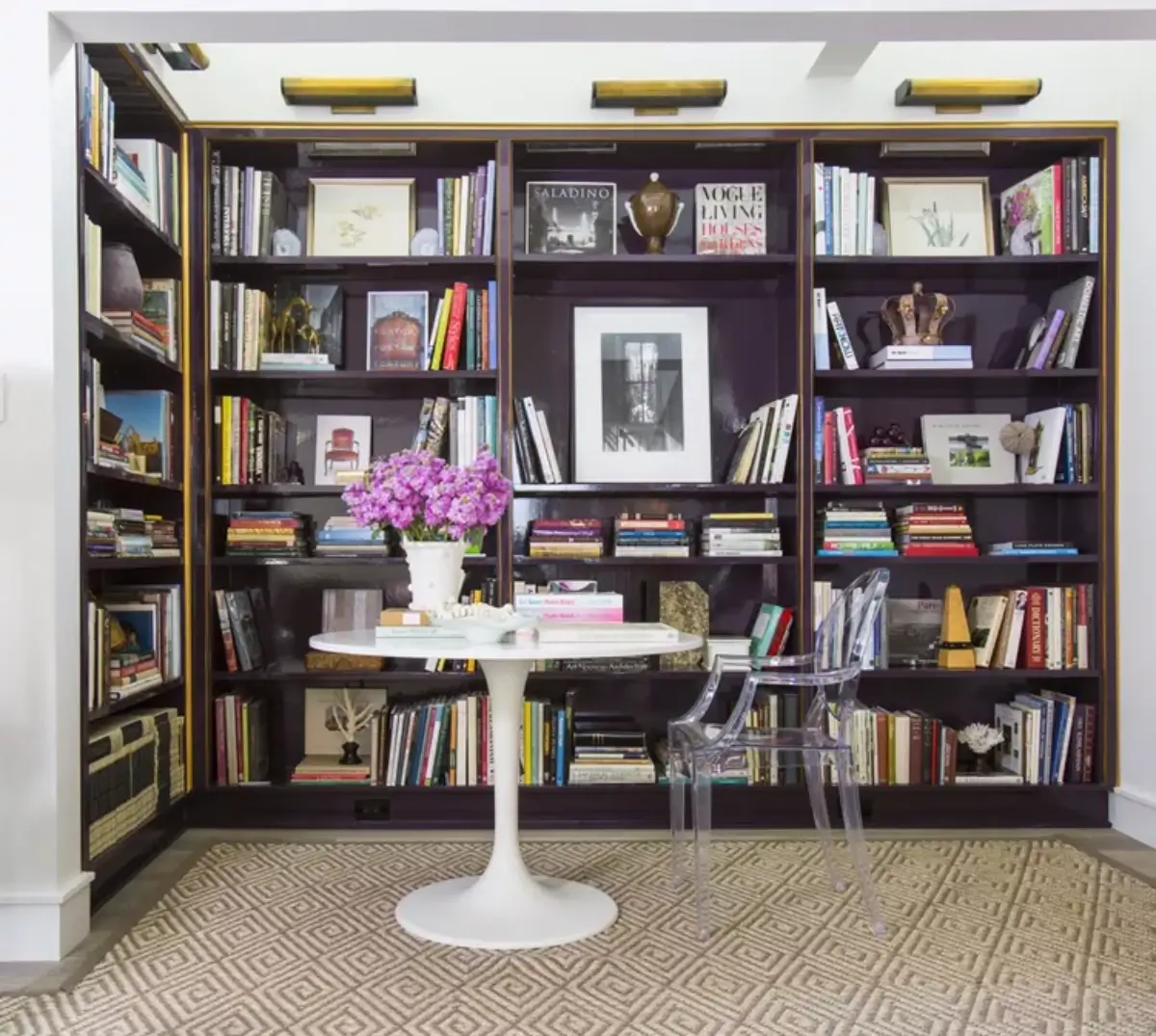 طراحی یک کتابخانه سه وجهی و ایجاد یک فضای مطالعه
